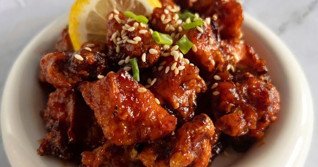 ทักคังจอง (닭강정) – ไก่ ทอด เกาหลีราดซอสหวานเผ็ด